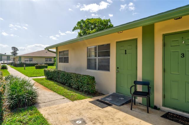 4104 NW 88th Avenue 1, Coral Springs, FL 33065