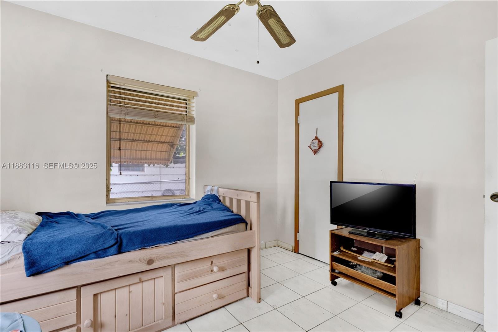 737 SW 8th Avenue, Hallandale Beach, FL 33009 photo 15