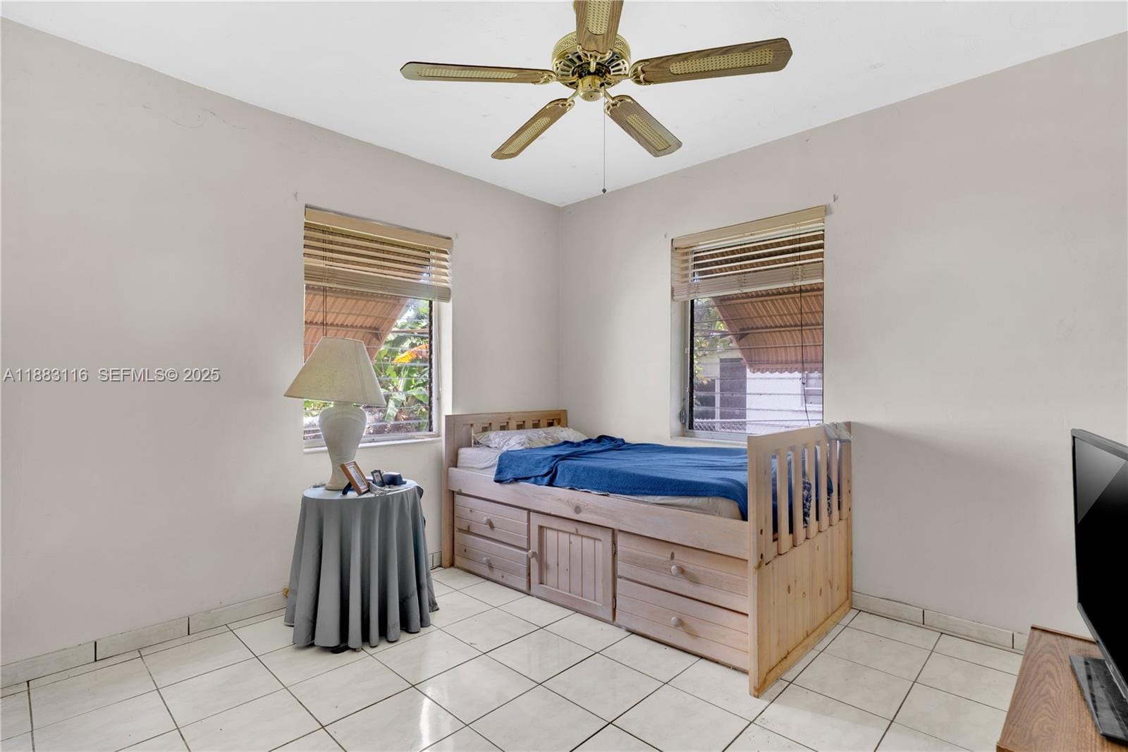 737 SW 8th Avenue, Hallandale Beach, FL 33009 photo 16