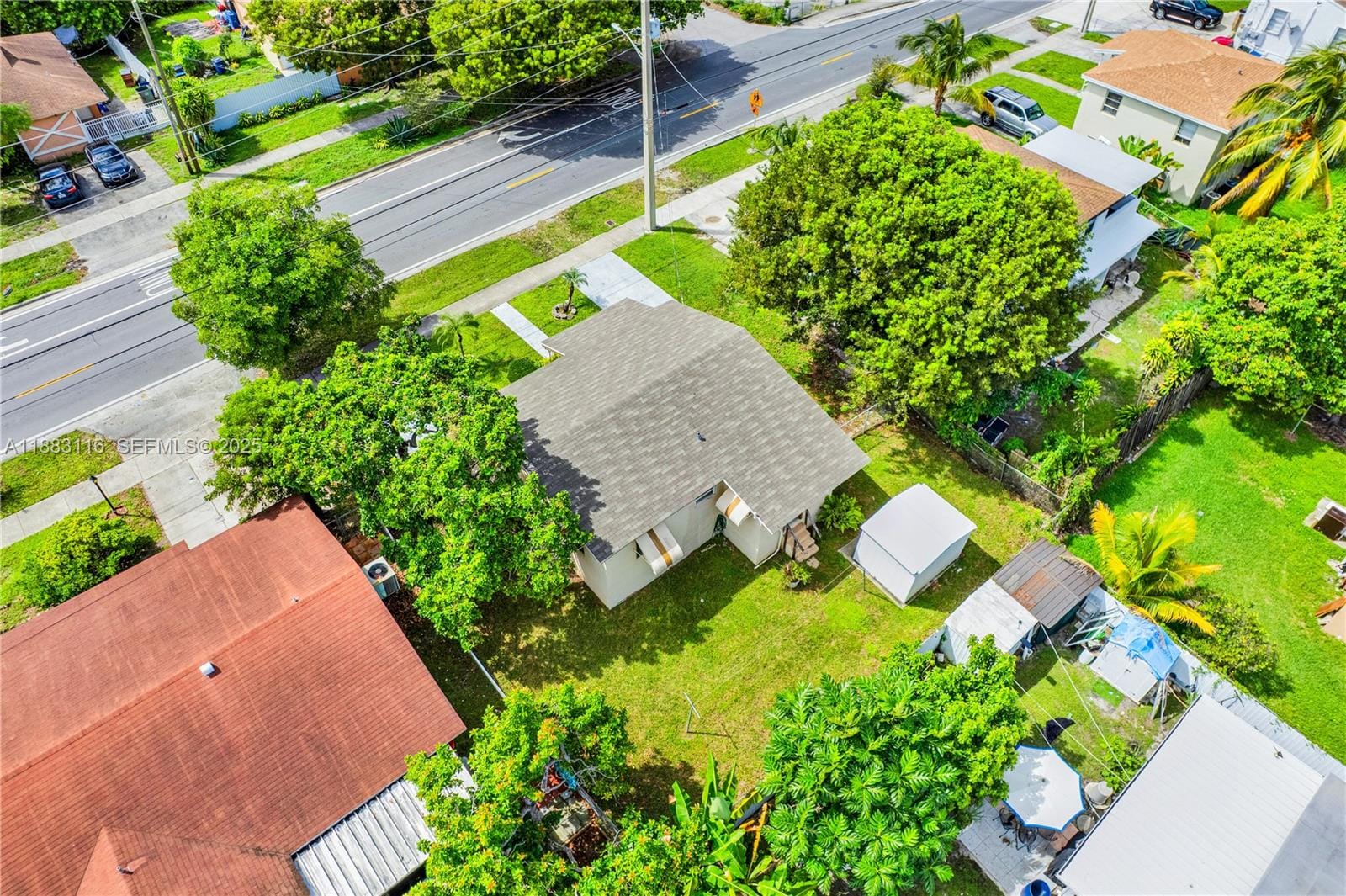 737 SW 8th Avenue, Hallandale Beach, FL 33009 photo 22