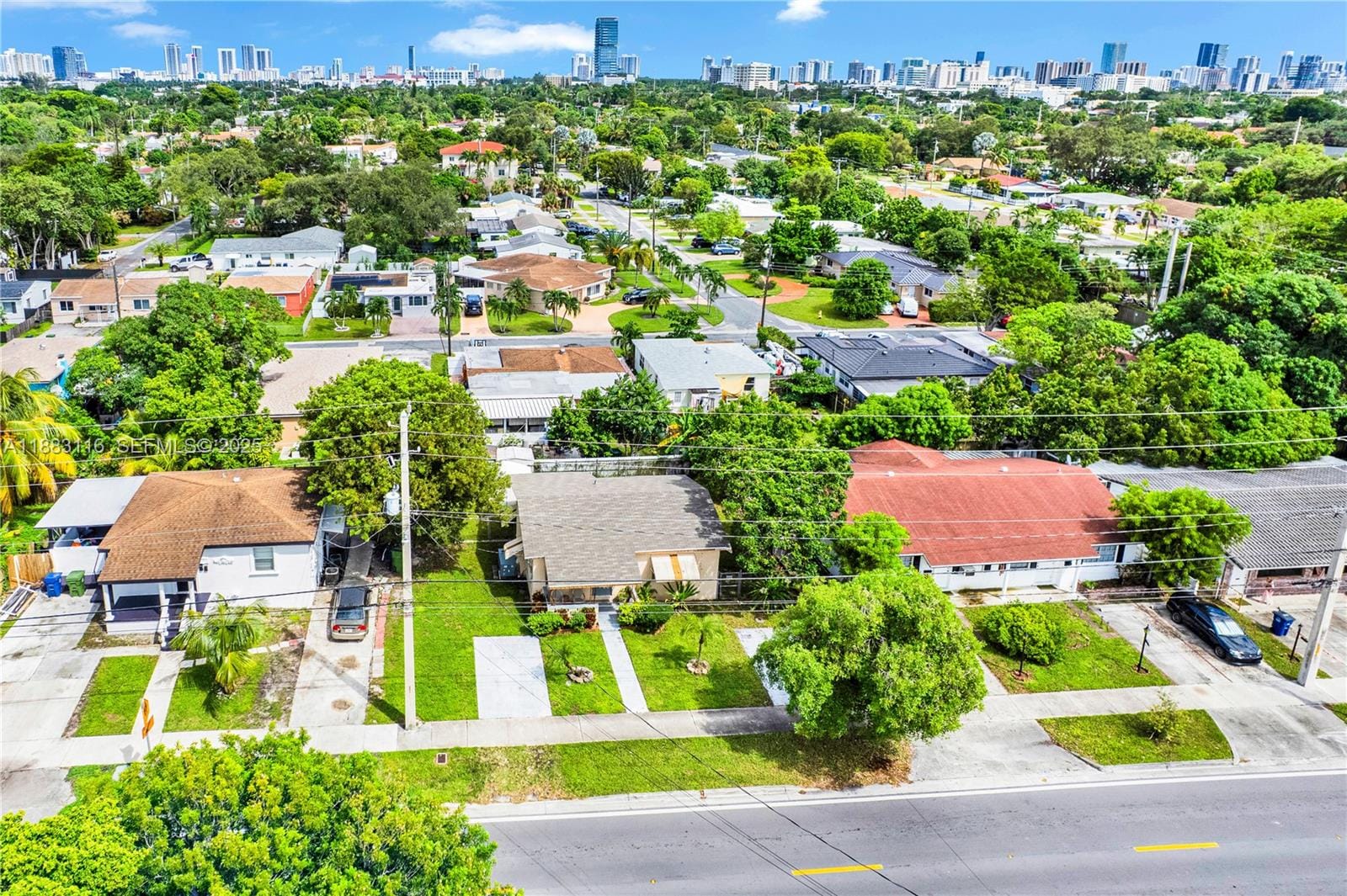 737 SW 8th Avenue, Hallandale Beach, FL 33009 photo 28