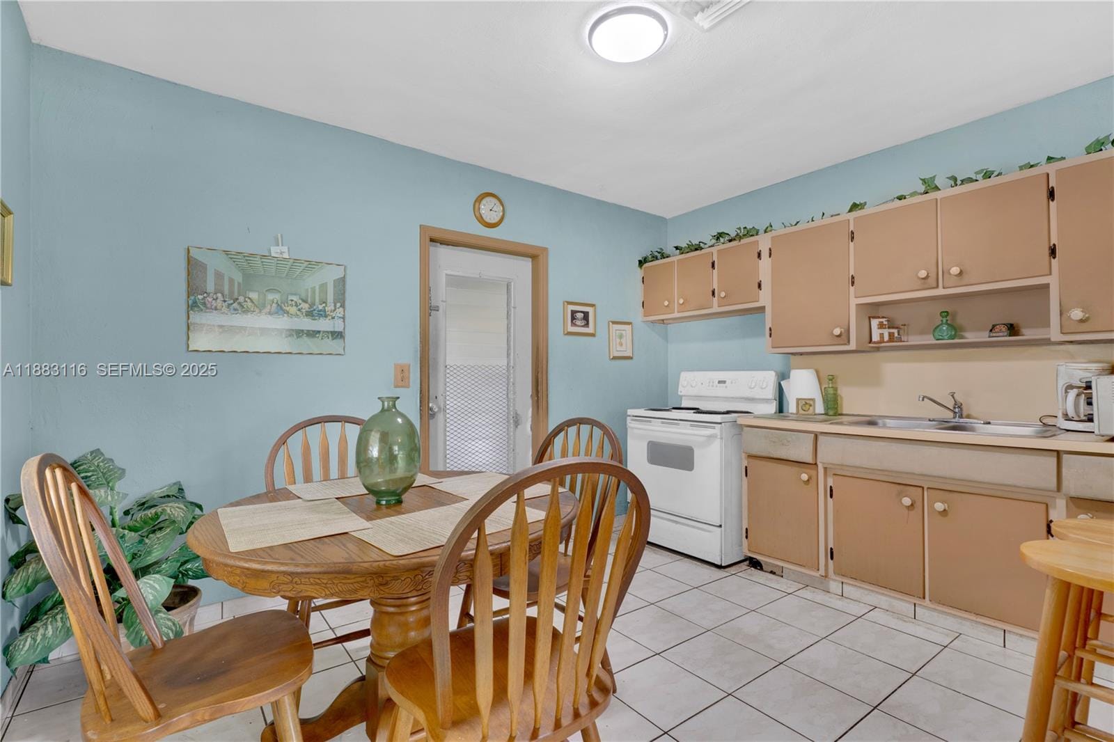 737 SW 8th Avenue — photo 9