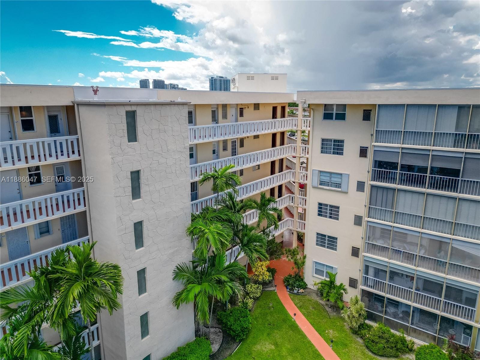 2980 Point East Drive D607, Aventura, FL 33160