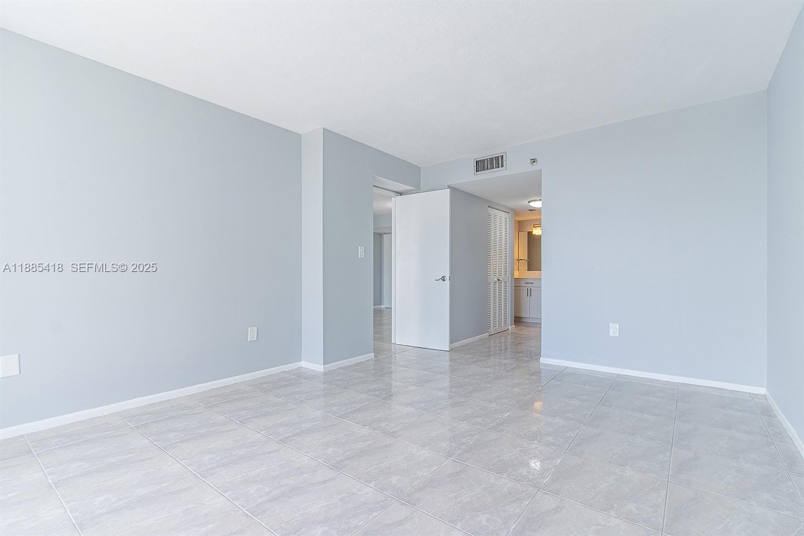 210 174th Street 2406, Sunny Isles Beach, FL 33160 photo 14