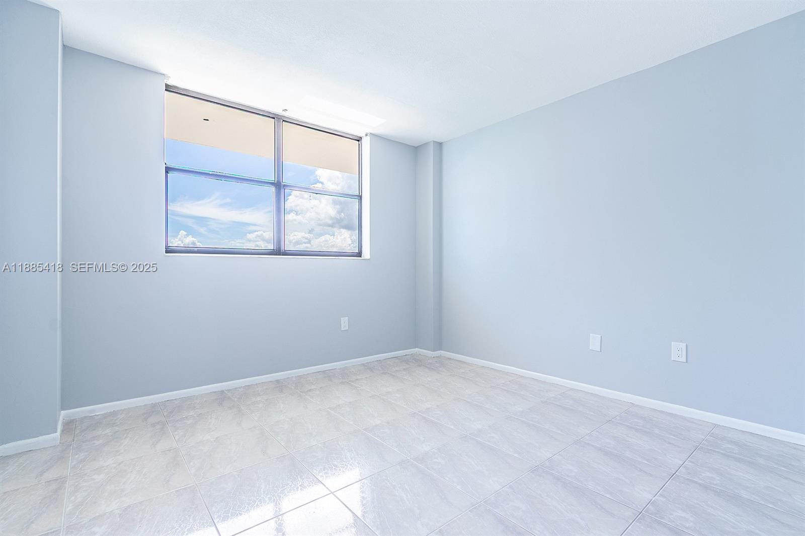 210 174th Street 2406, Sunny Isles Beach, FL 33160 photo 20