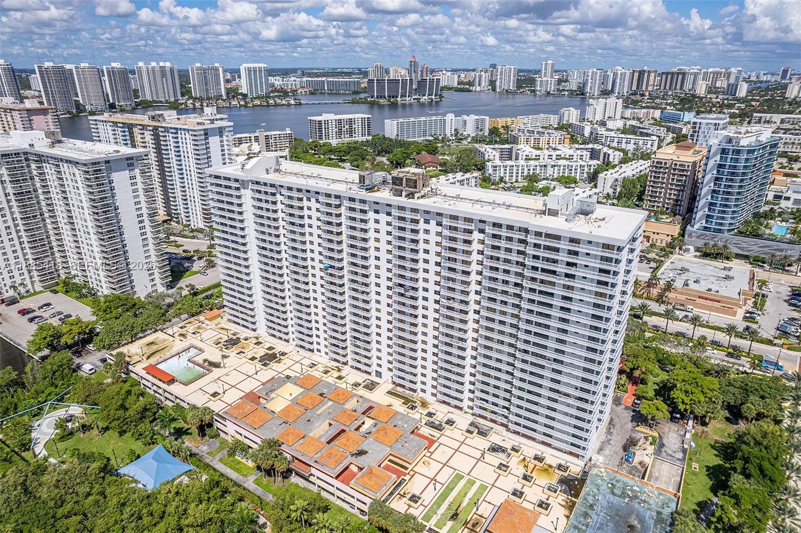 210 174th Street 2406, Sunny Isles Beach, FL 33160 photo 26