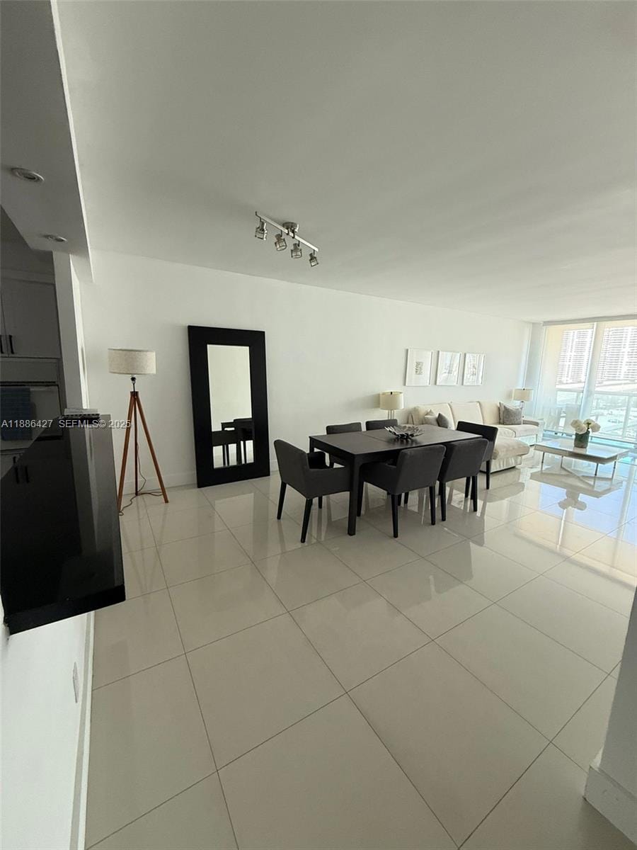 19370 Collins Avenue 904 — photo 10