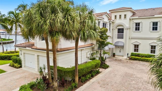 21405 NE 38th Avenue, sold in The Courtyards At The Poi, Aventura, FL