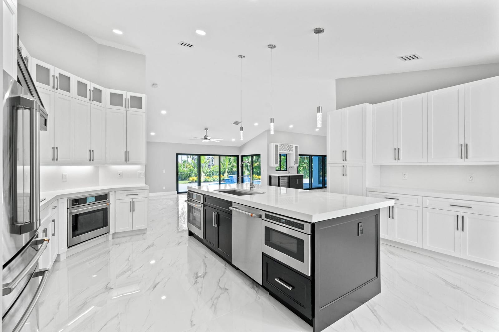 15555 De Havilland Court, Wellington, FL 33414