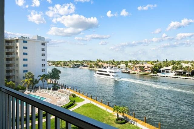 3100 S Ocean Boulevard 5160, sold in Penthouse Highlands Condo, Highland Beach, FL