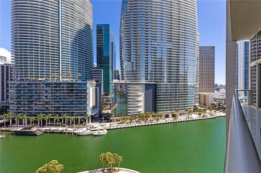 465 Brickell Avenue 2706 — photo 4