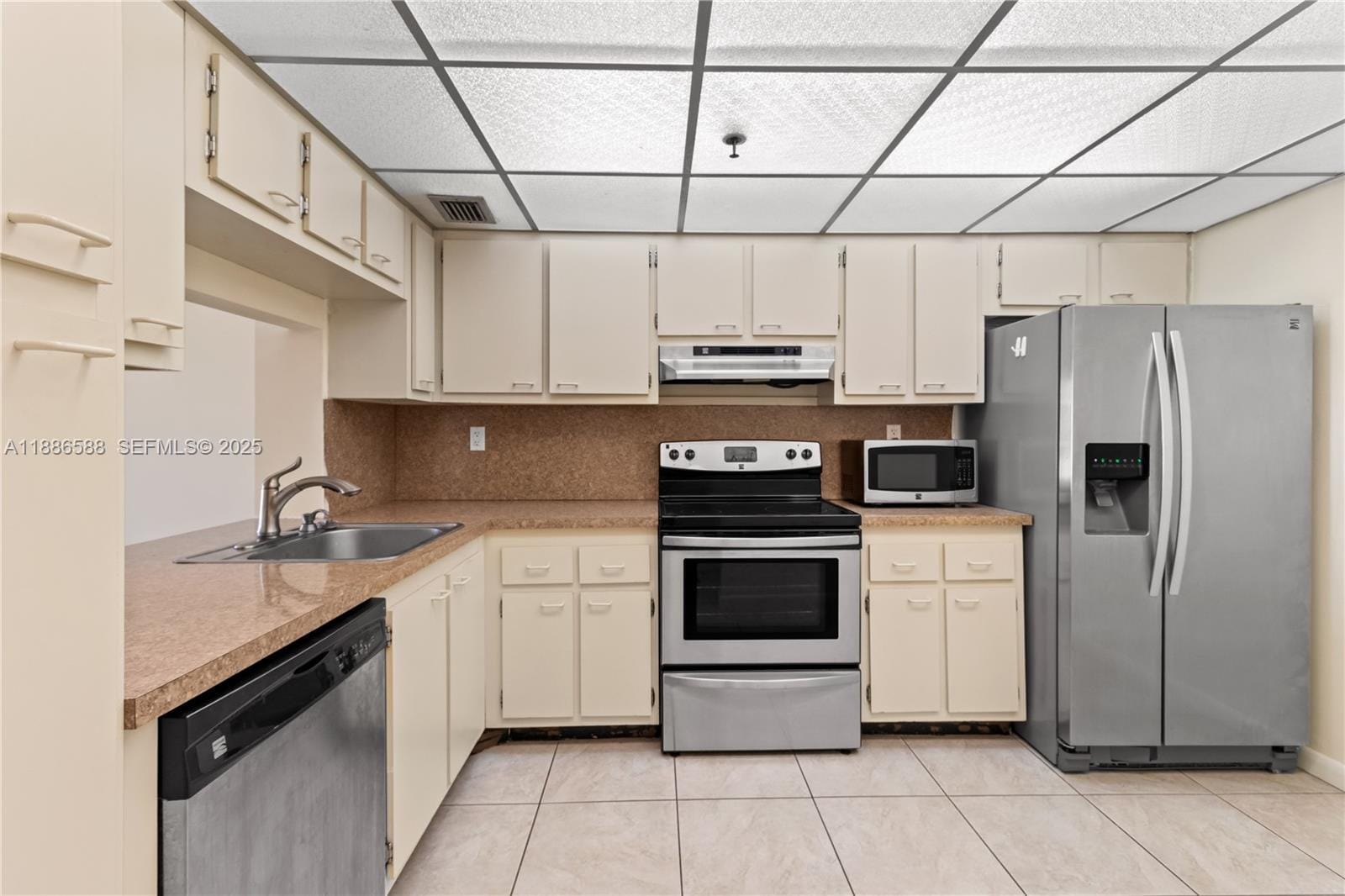 2625 Collins Avenue 608, Miami Beach, FL 33140 photo 28