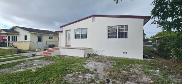 2121 NW 64th Street, sold in Orange Ridge, Miami, FL