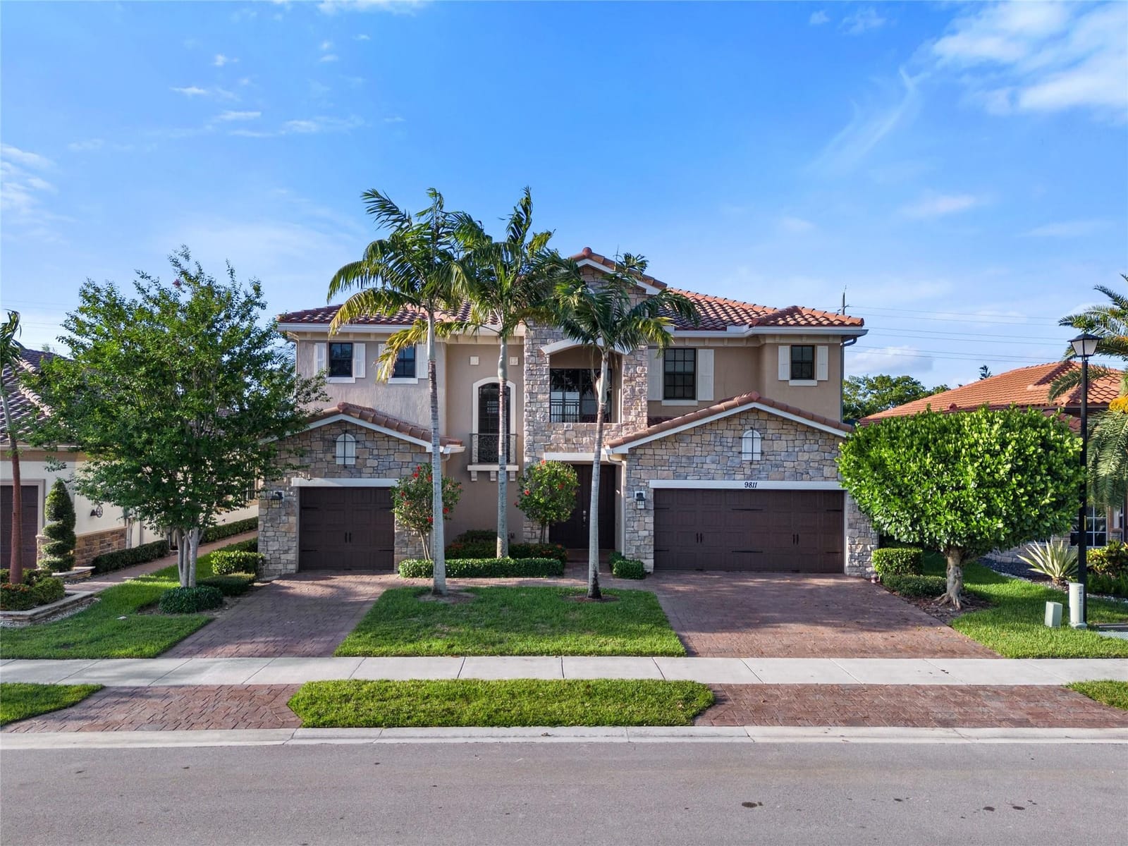 9811 Lakeview Lane, Parkland, FL 33076