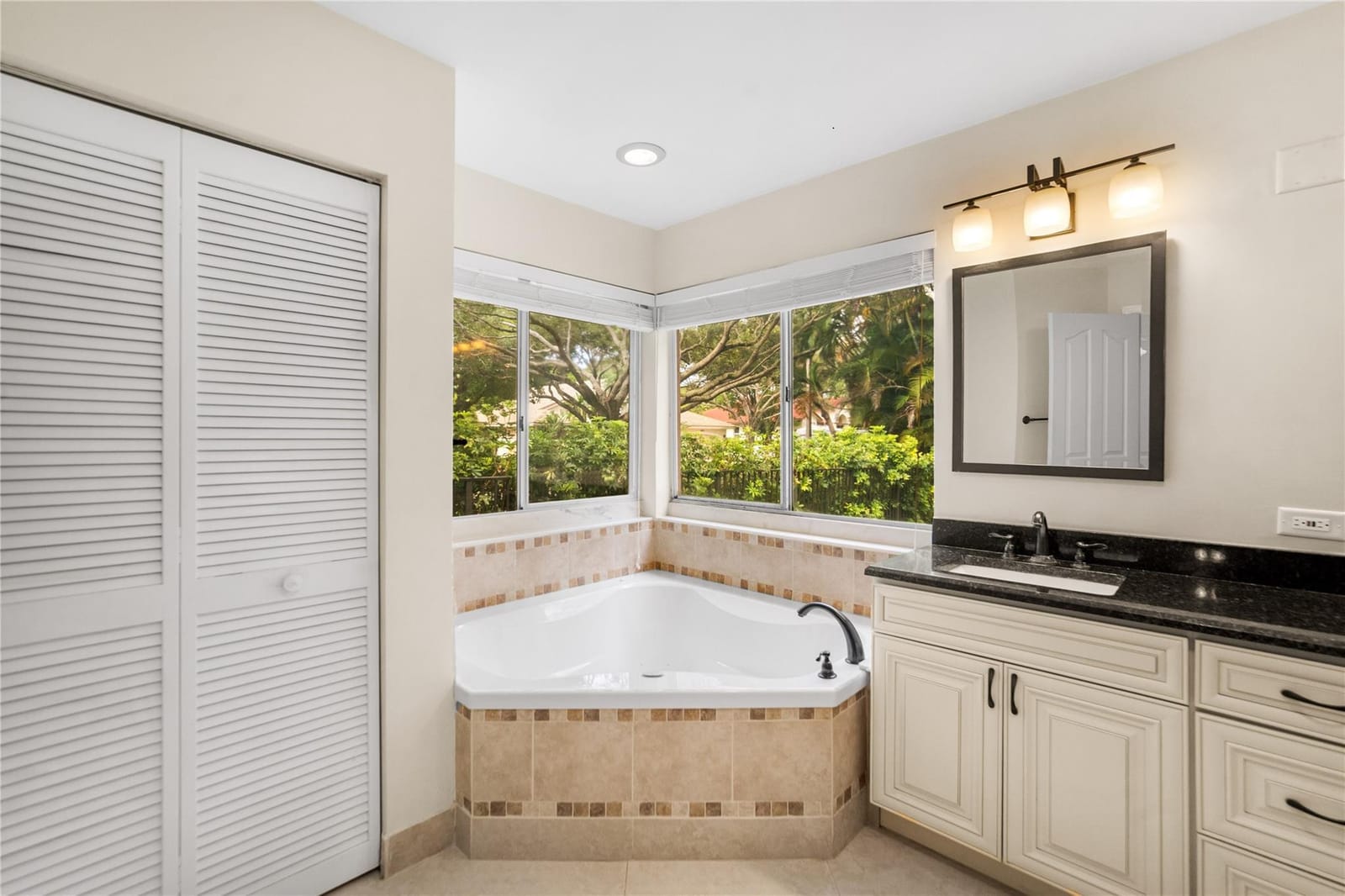 6567 NW 72nd Place — photo 4