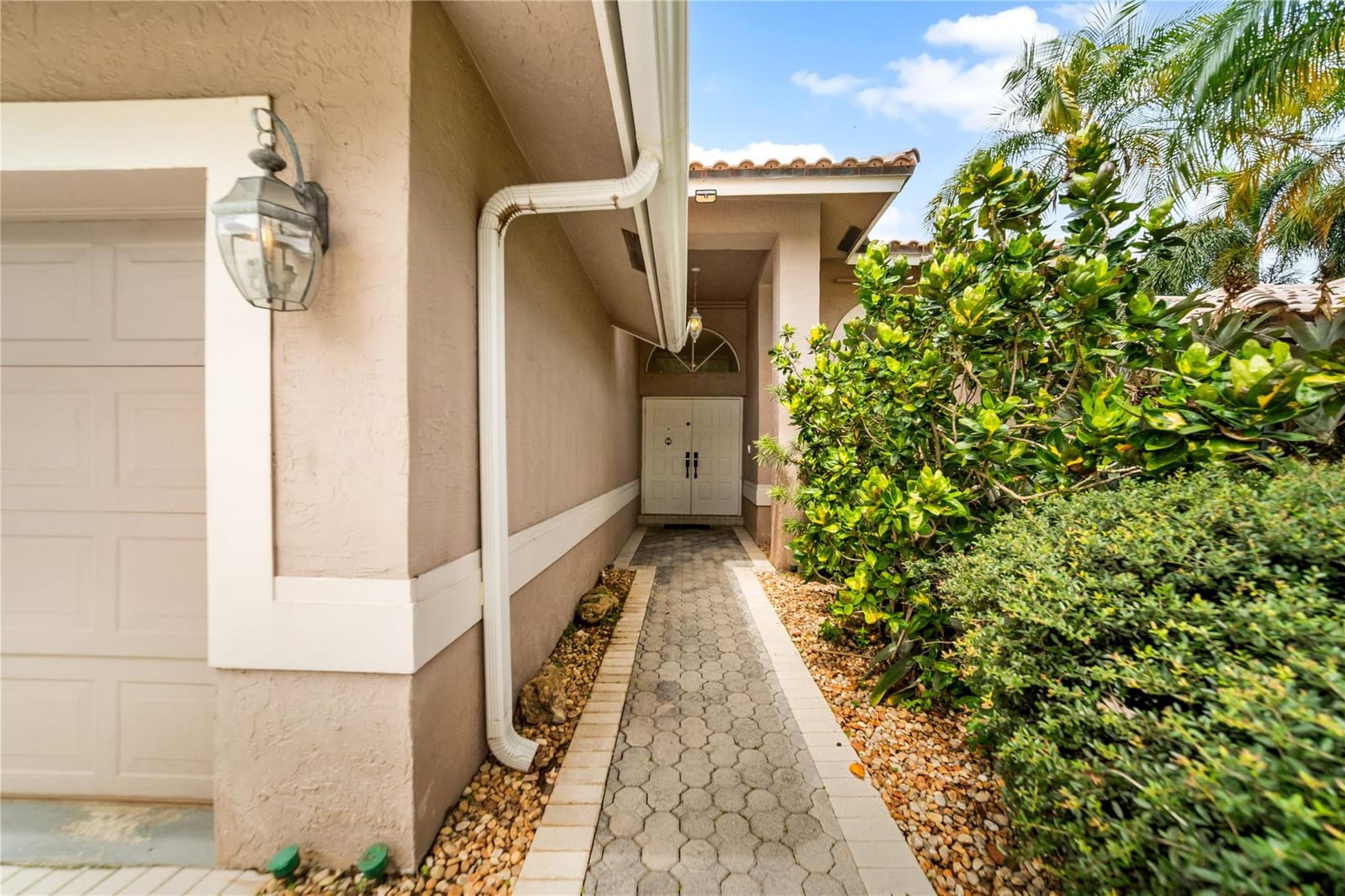 6567 NW 72nd Place — photo 8