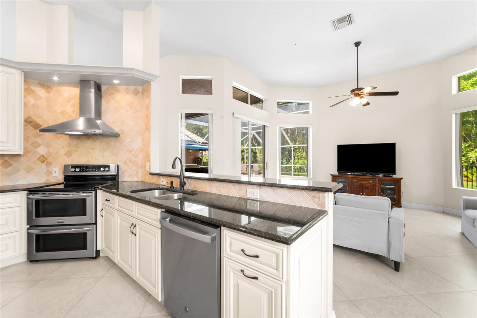 6567 NW 72nd Place — photo 10