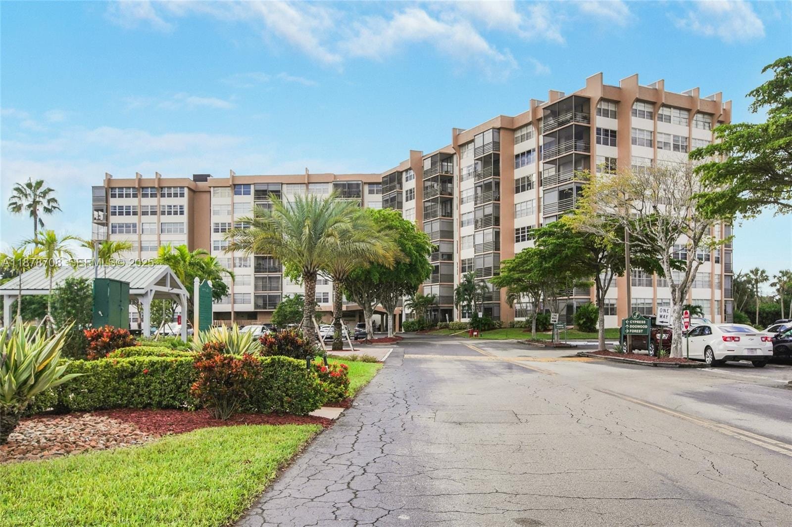 1100 Saint Charles Place PH5, Pembroke Pines, FL 33026 photo 17
