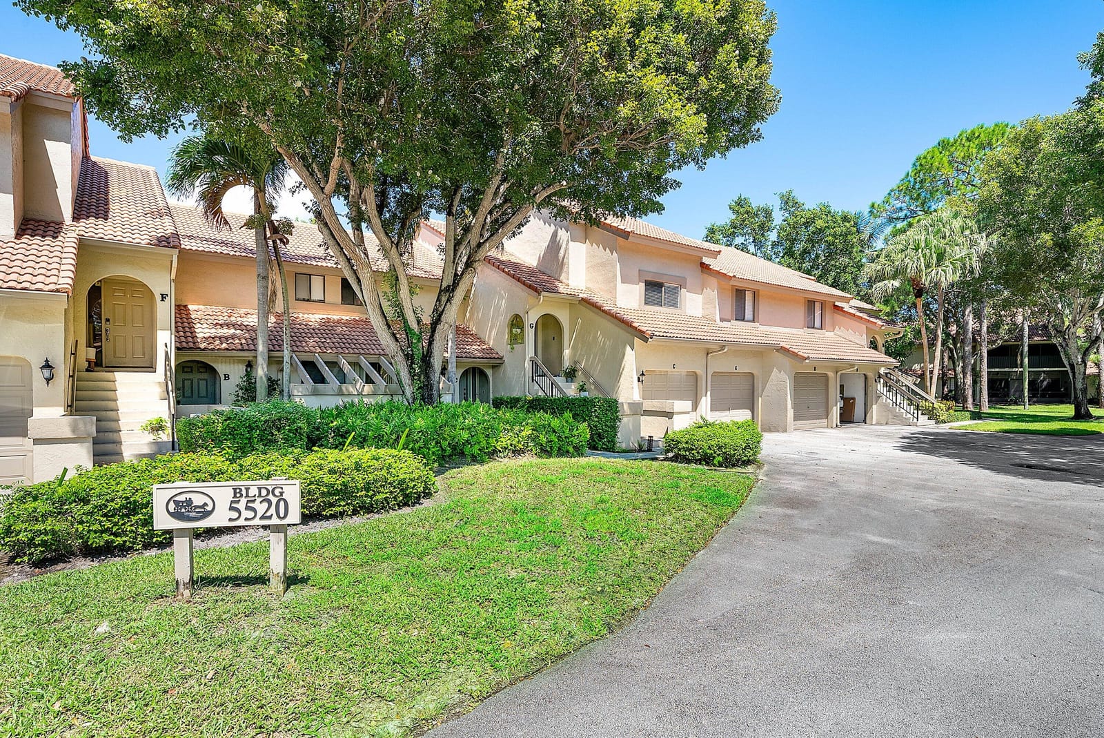 5520 Coach House Circle C, Boca Raton, FL 33486 photo 2