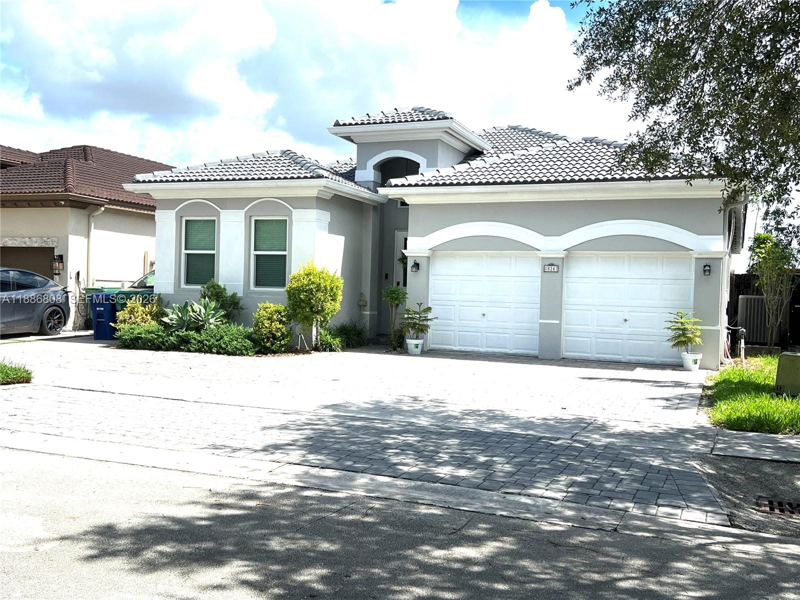 18247 NW 88th Place, Hialeah, FL 33018 photo 2