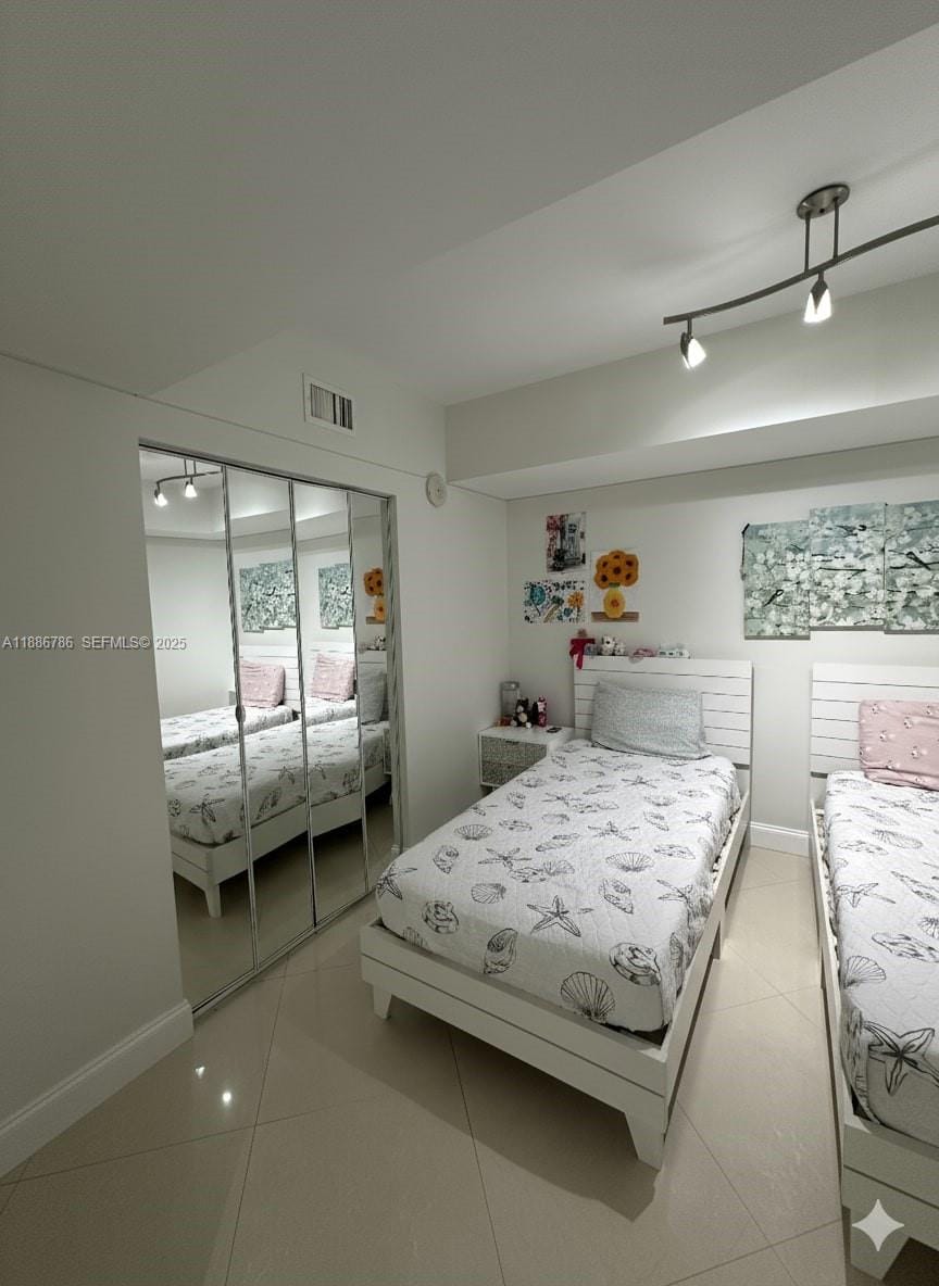 16699 Collins Avenue 1806 — photo 11