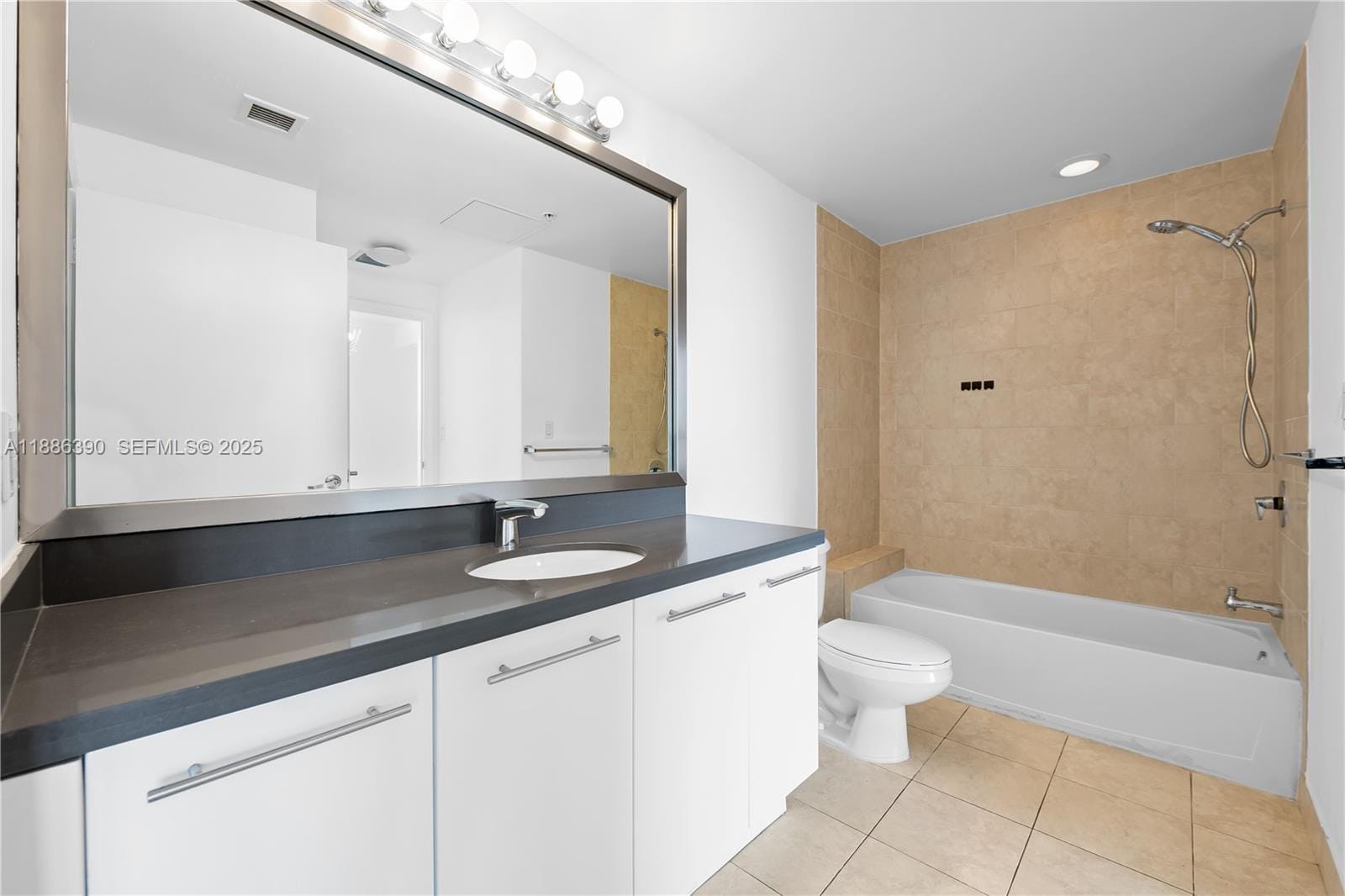 90 SW 3rd Street 3305, Miami, FL 33130 photo 17