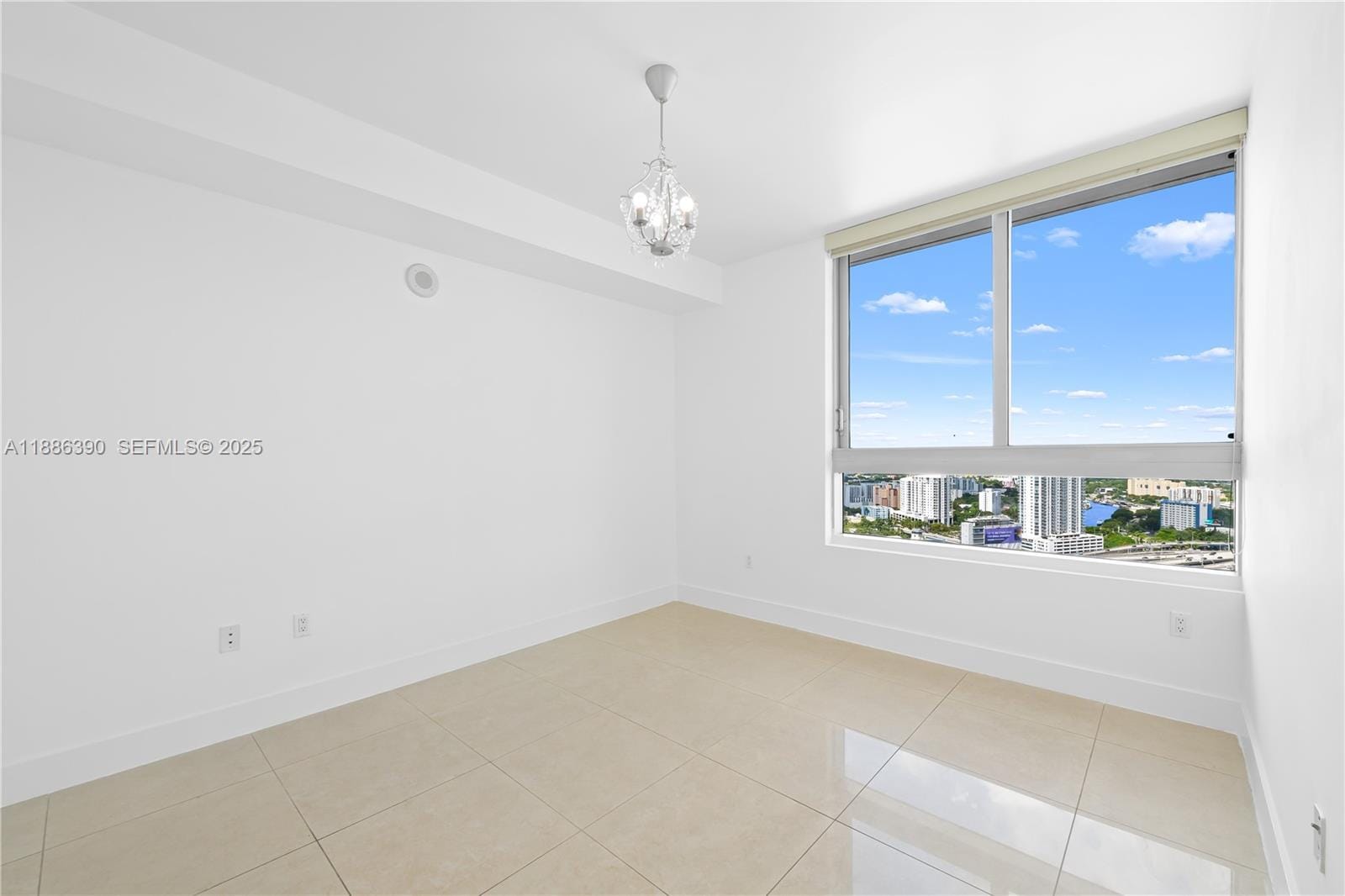 90 SW 3rd Street 3305, Miami, FL 33130 photo 19