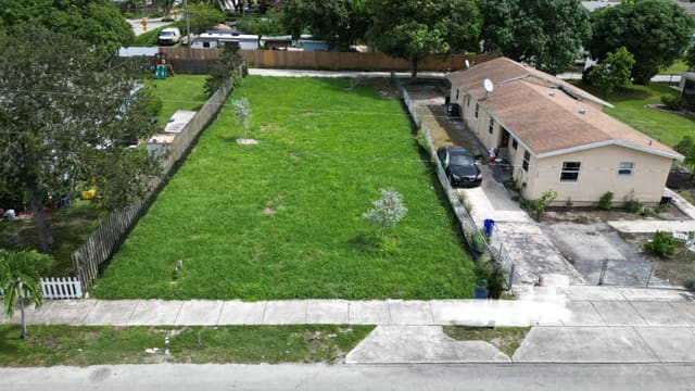 205 SW 11th Avenue, sold in Atlantic Gardens Delray, Delray Beach, FL