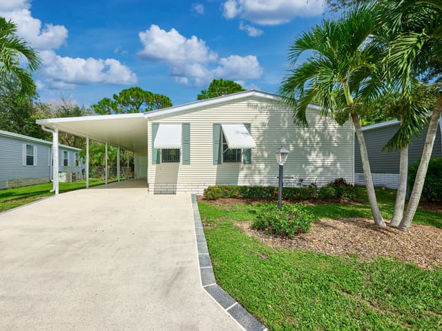 4280 SE Sweetwood Way, sold in Pinelake Gardens & Estates, Stuart, FL