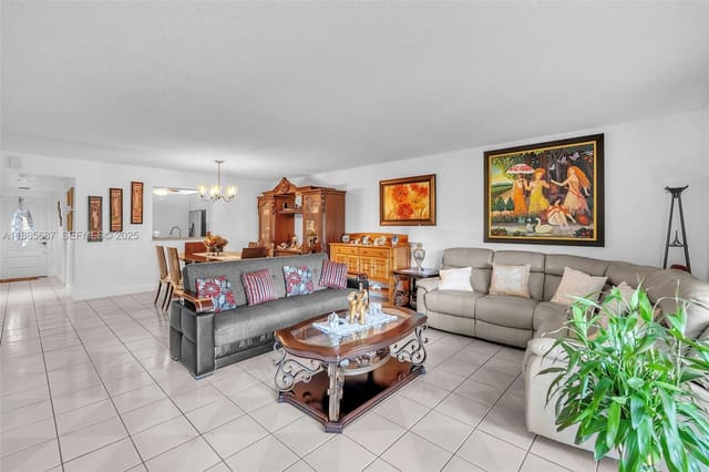 150 S Hollybrook Terrace 101, Pembroke Pines, FL 33025