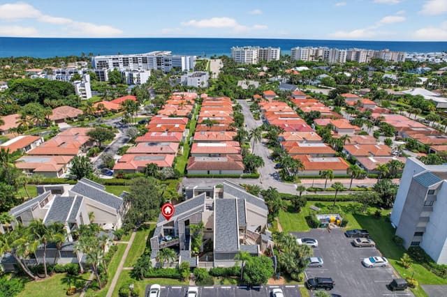 1605 S Us Highway 1 8e, sold in Sea Lofters Condo, Jupiter, FL