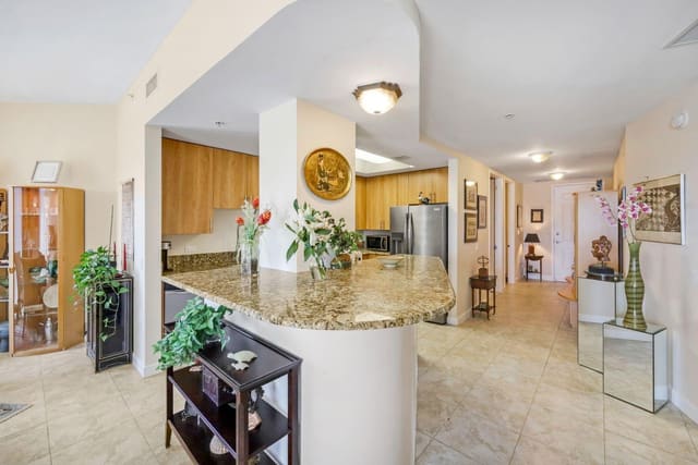2631 NE 14th Avenue 200, Wilton Manors, FL 33334