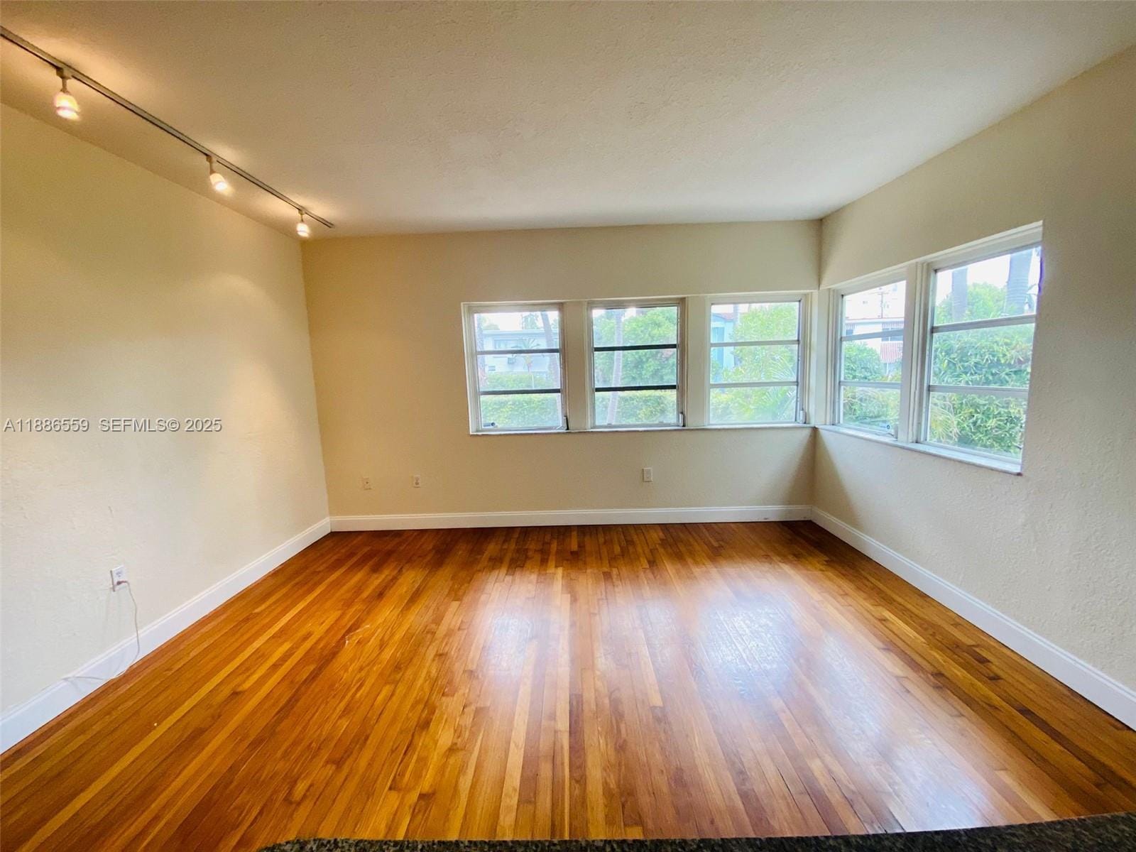 760 Euclid Avenue 102, Miami Beach, FL 33139