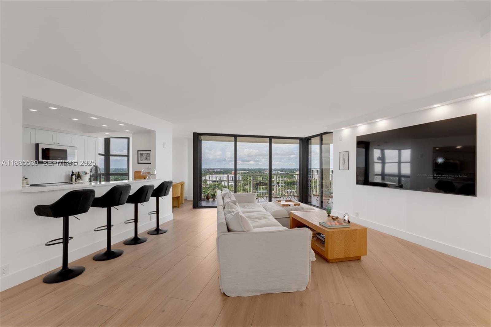 4000 Towerside Terrace 2211, Miami, FL 33138