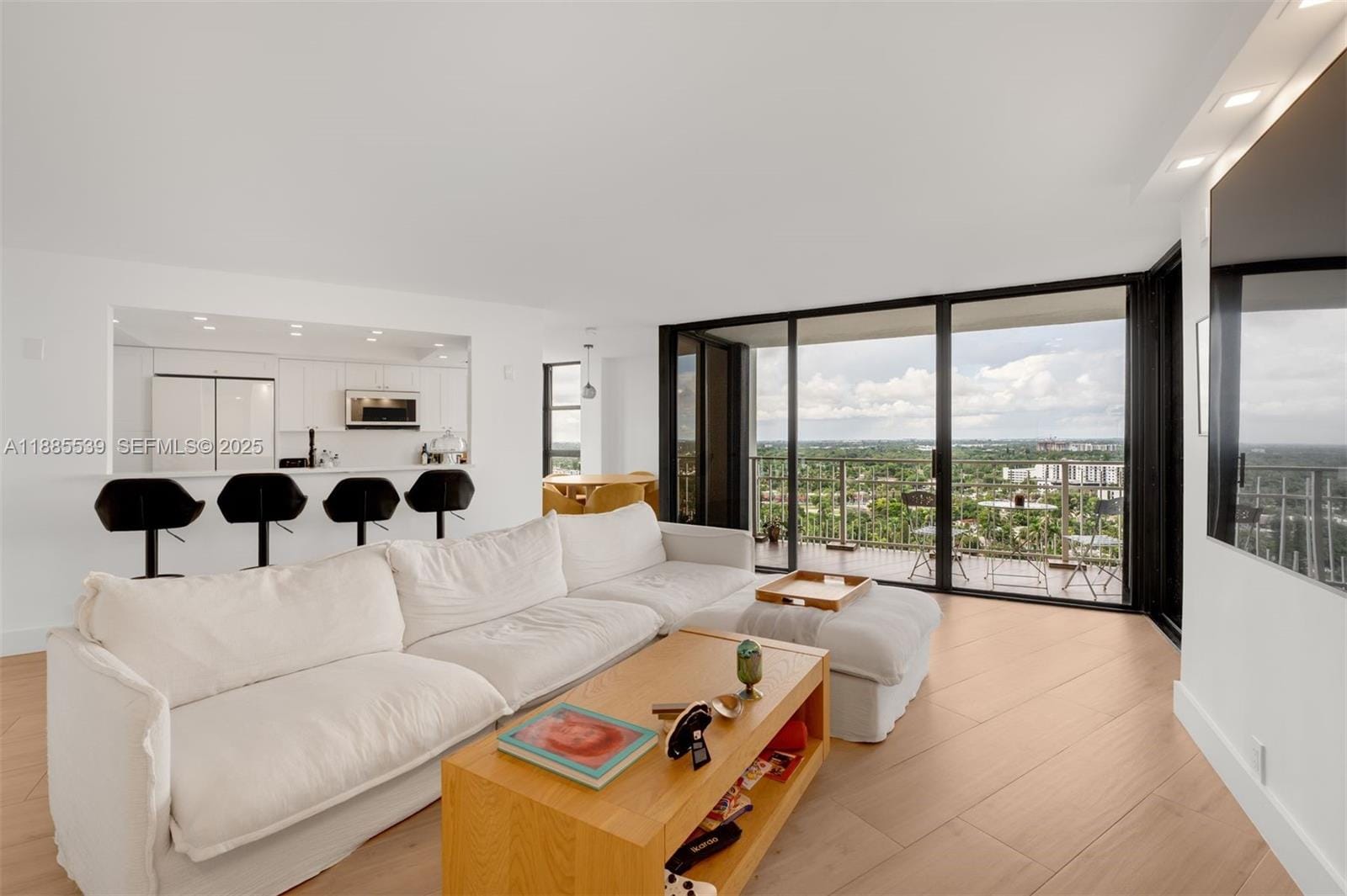 4000 Towerside Terrace 2211, Miami, FL 33138 photo 4
