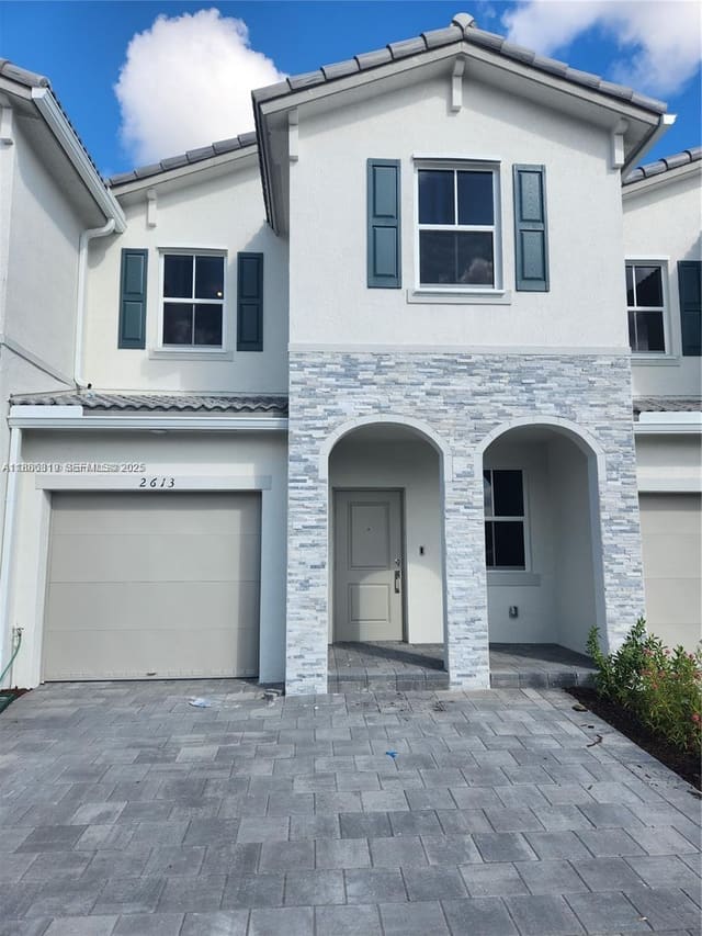 2613 SE 10th Street, Homestead, FL 33035