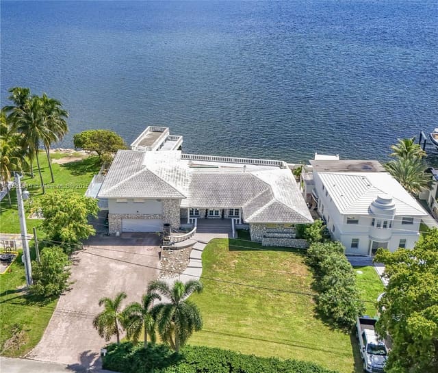 10875 N Bayshore Drive, Miami, FL 33161