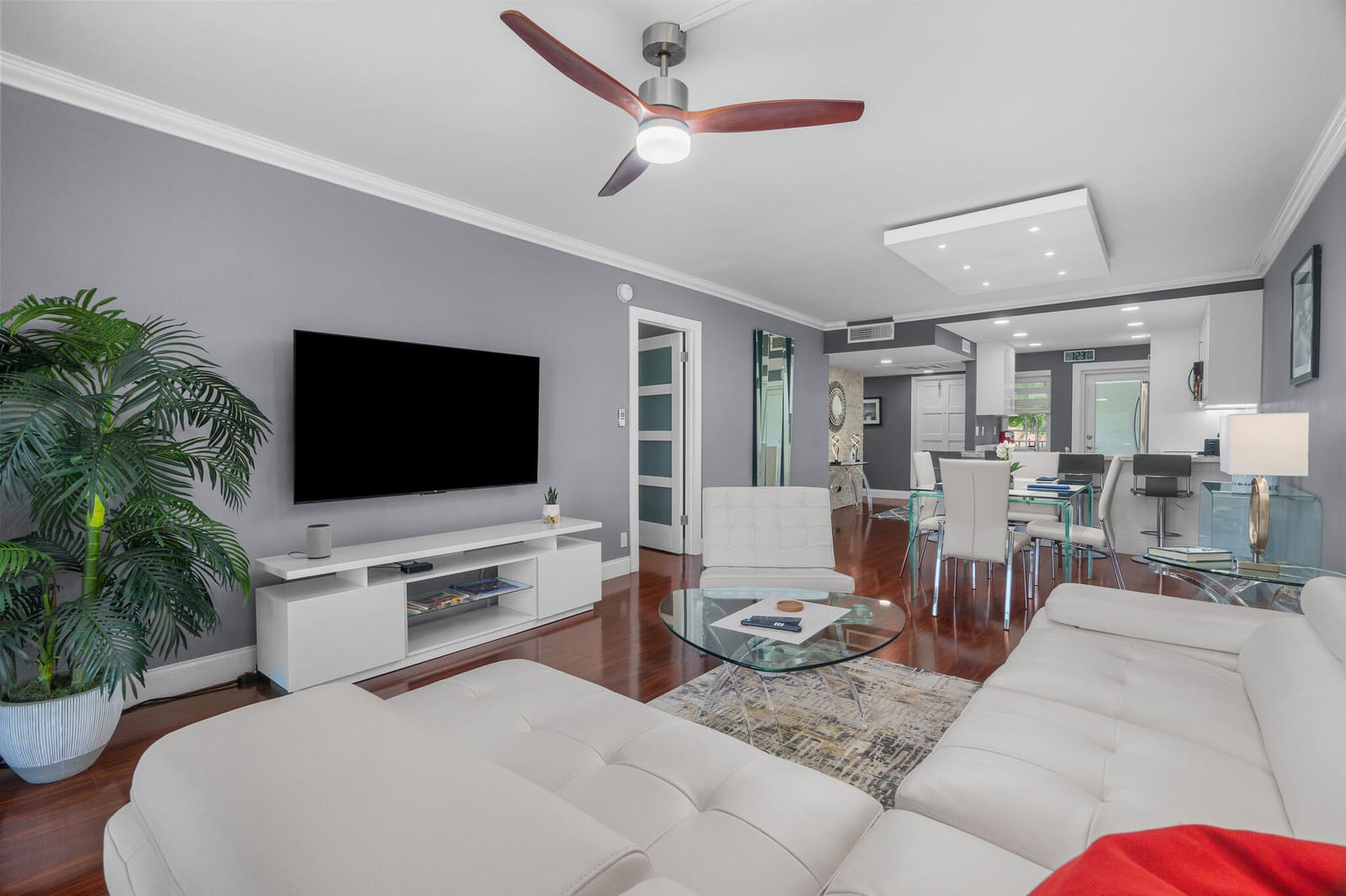 2900 N Palm Aire Drive 203 — photo 6