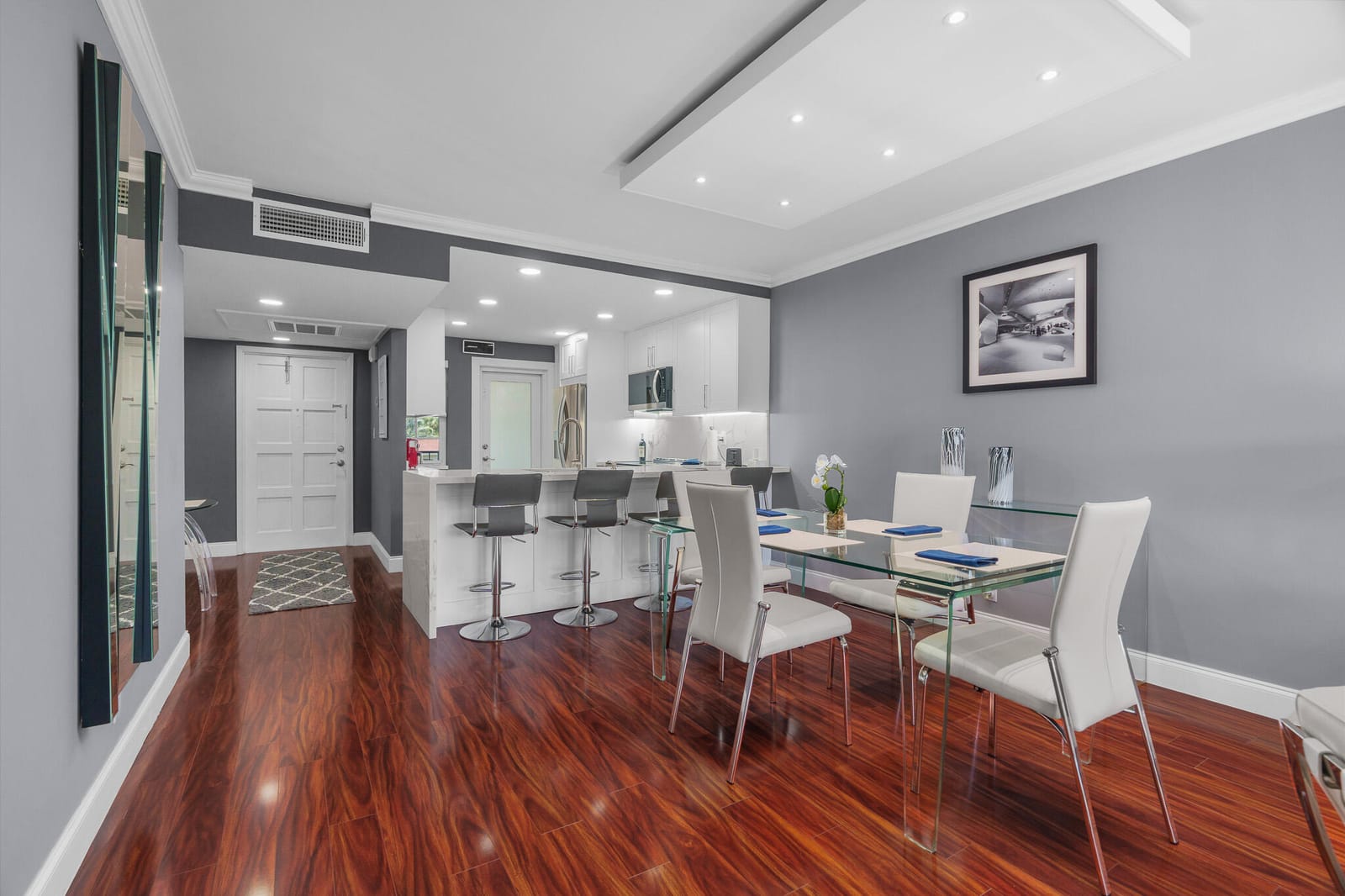 2900 N Palm Aire Drive 203 — photo 7