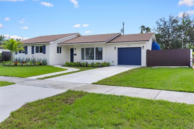 19221 SW 92nd Road, Cutler Bay, FL 33157