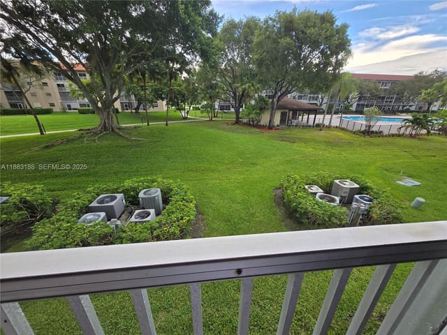 1351 SW 125th Avenue 206S, Pembroke Pines, FL 33027