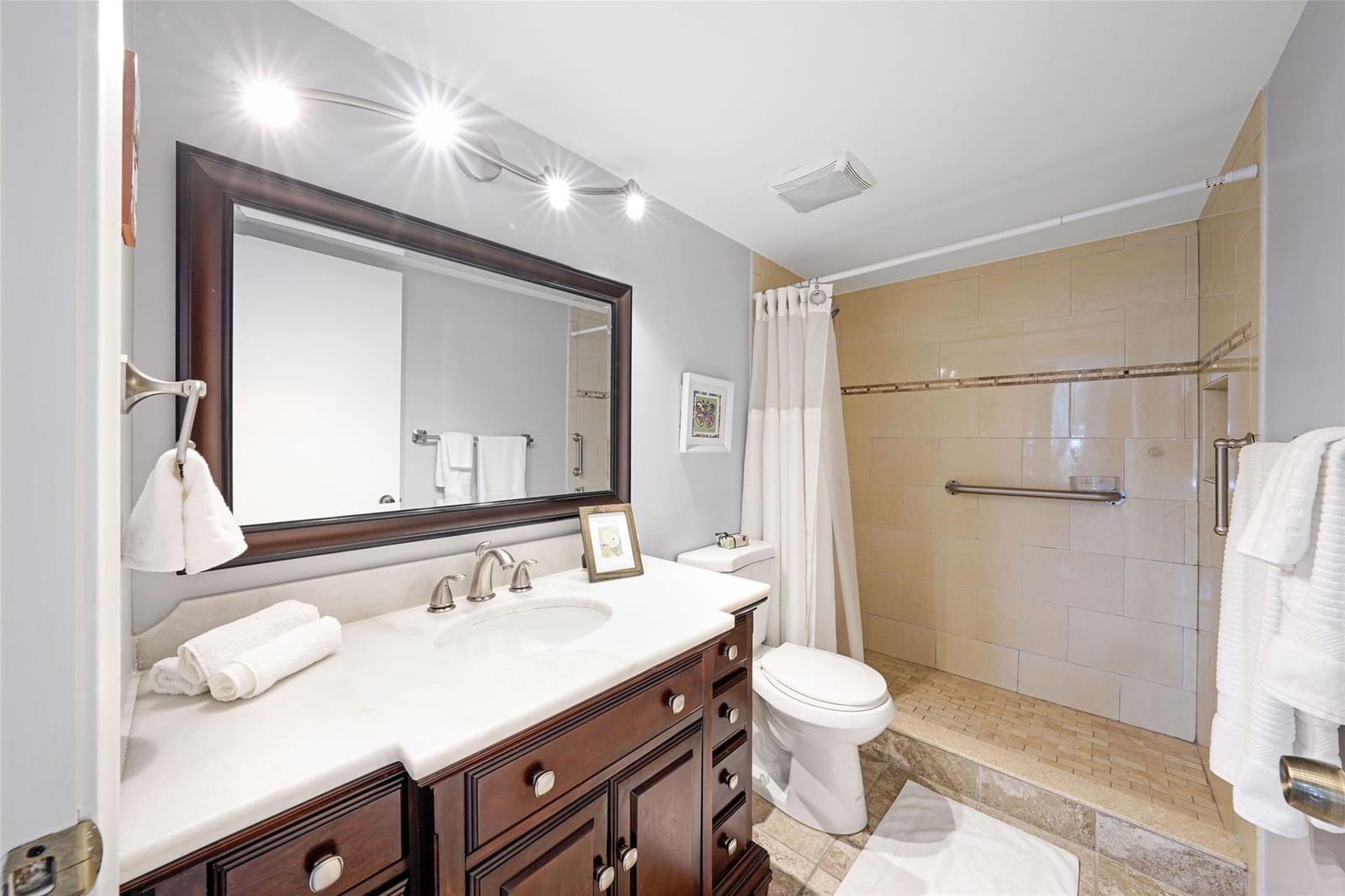 9688 Fontainebleau Boulevard 610, Miami, FL 33172 photo 29
