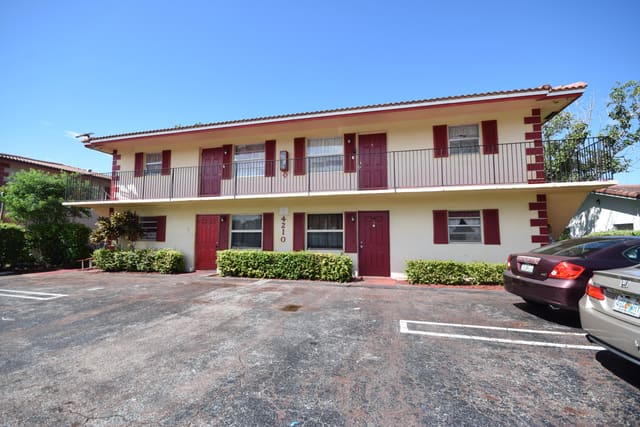 4210 Riverside Drive 1-4, sold in Coral Springs Sub No 1, Coral Springs, FL