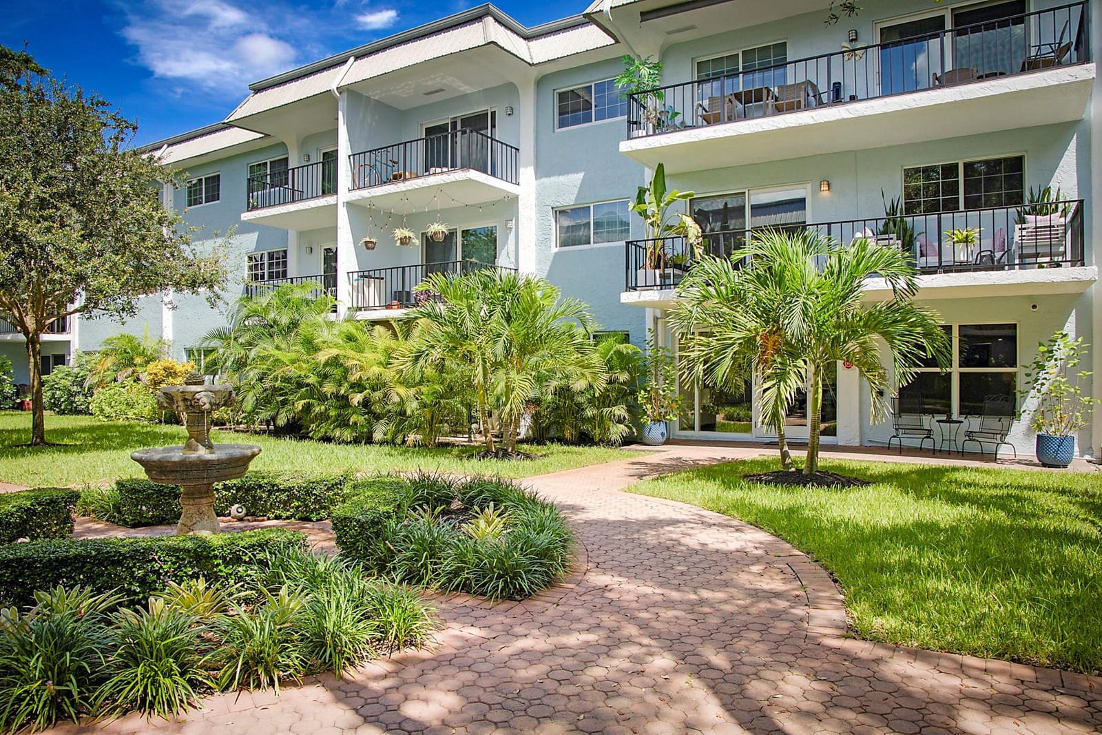 3002 NE 5th Terrace 215B, Wilton Manors, FL 33334