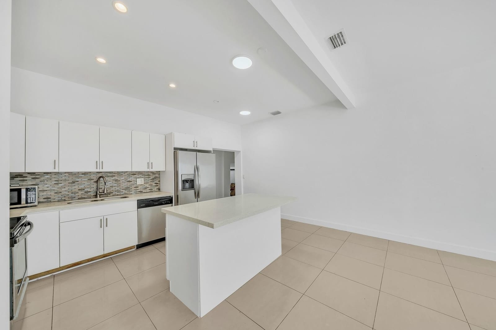 16010 NE 5th Avenue, Miami, FL 33162 photo 7