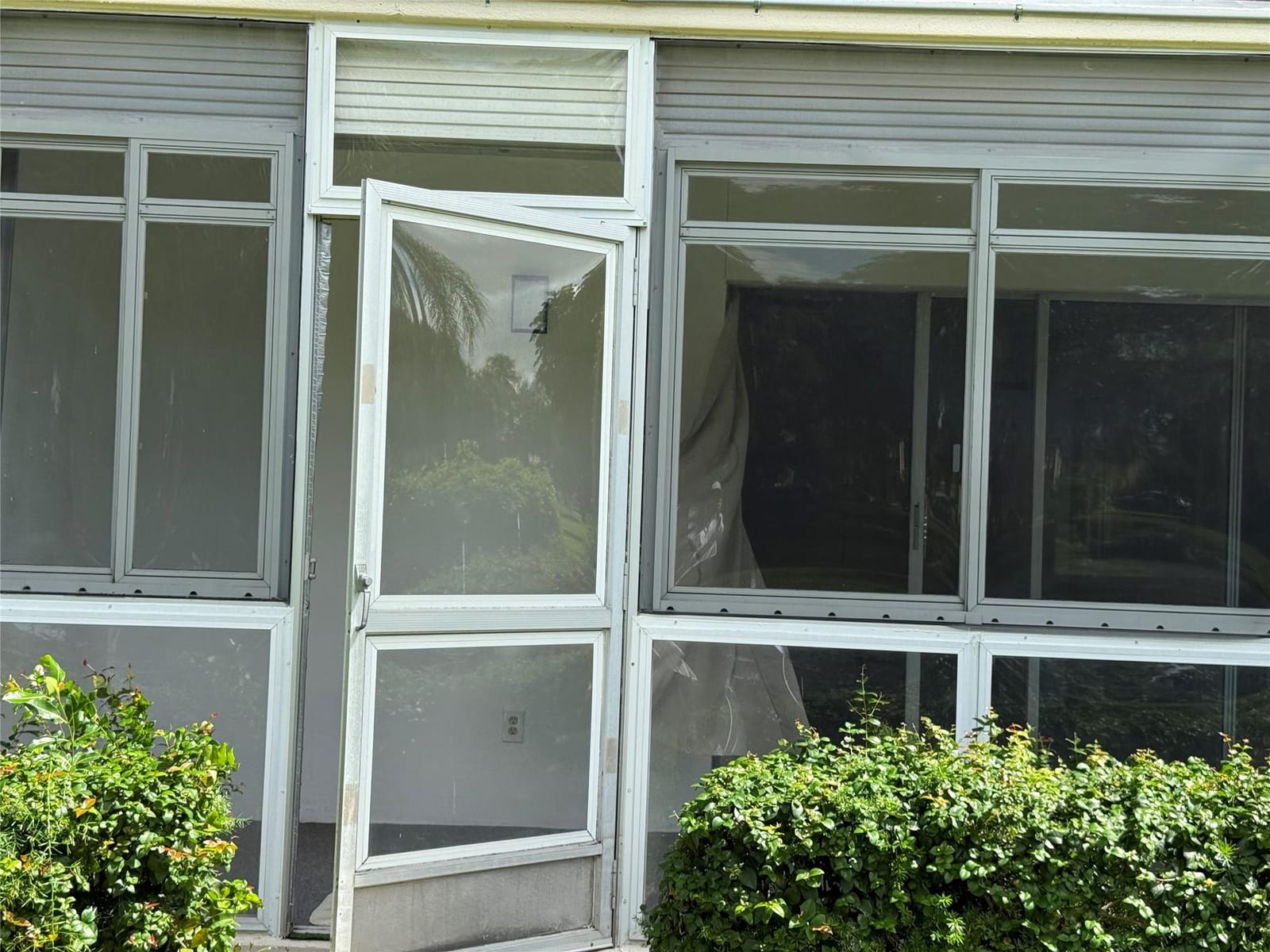 4302 Martinique H1 — photo 2