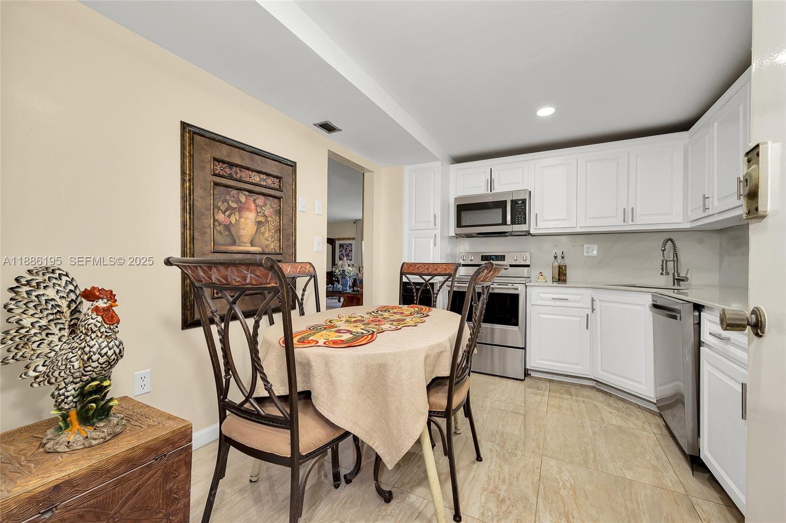 2750 NE 183rd Street 2204, Aventura, FL 33160 photo 16