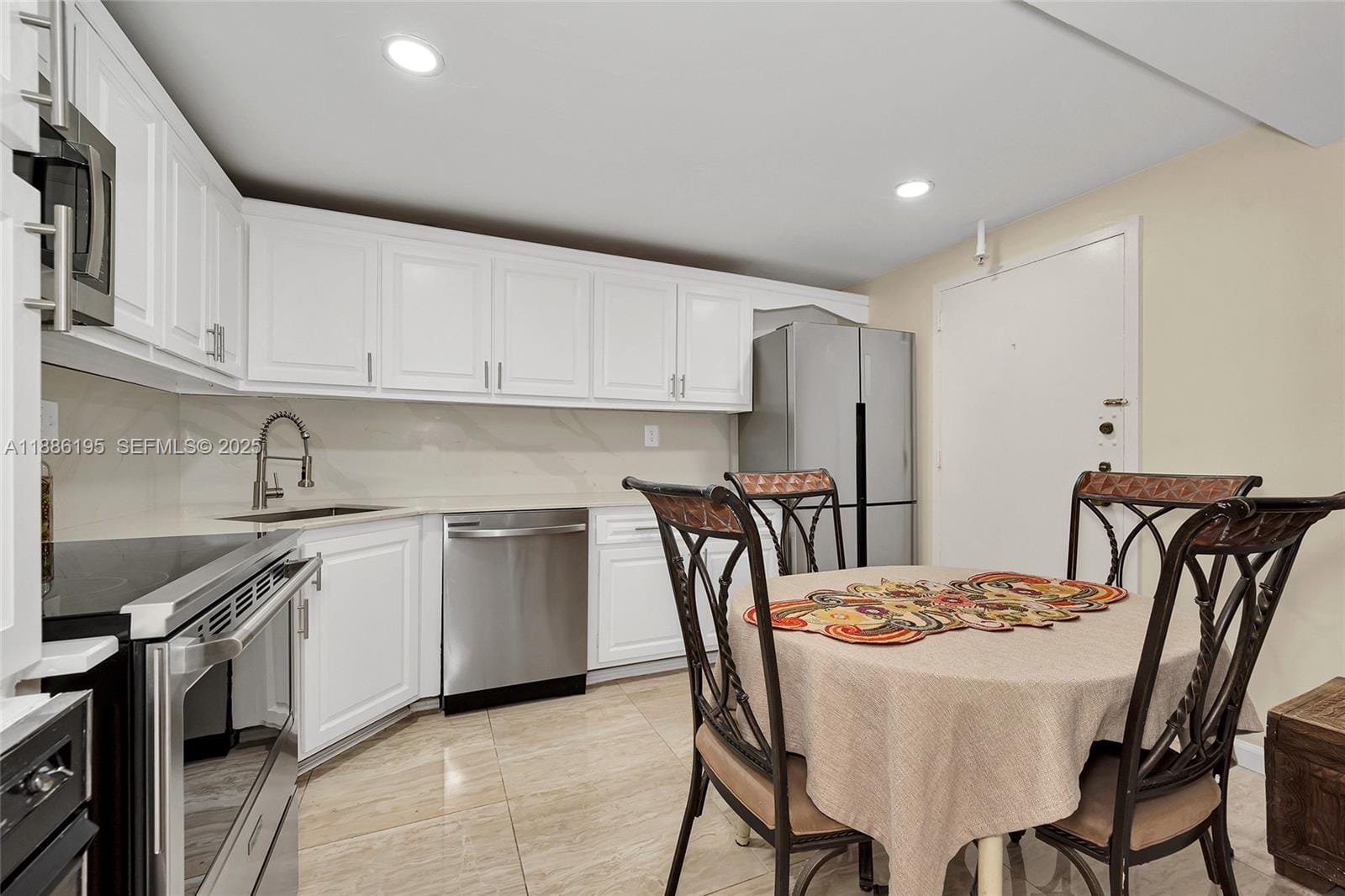 2750 NE 183rd Street 2204, Aventura, FL 33160 photo 19