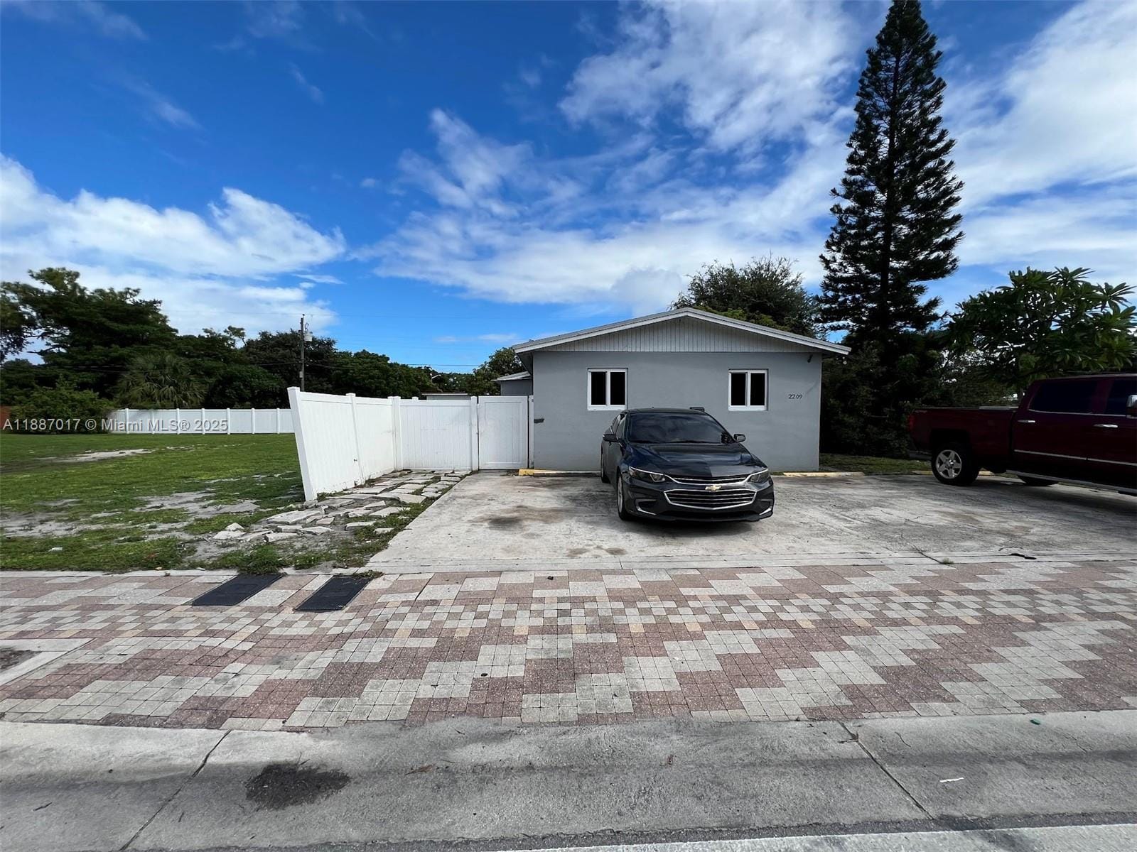 2209 NW 6th Street 1, Fort Lauderdale, FL 33311 photo 3