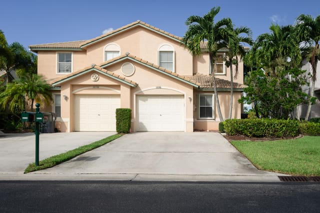 10586 Pelican Drive, Wellington, FL 33414